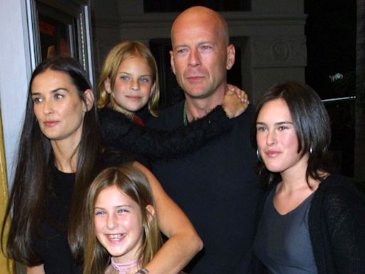 Demi Moore explica el consejo que le da a sus hijas para afrontar la demencia de Bruce Willis y actualiza su estado