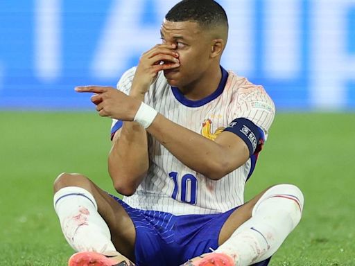 Kylian Mbappé to play in mask at Euros after France star sustains broken nose