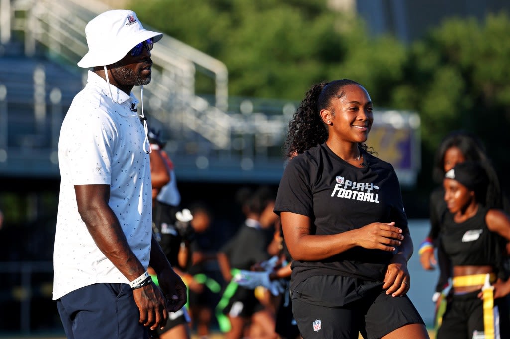 Michael Vick and his daughter showed up at NSU to inspire budding flag football stars