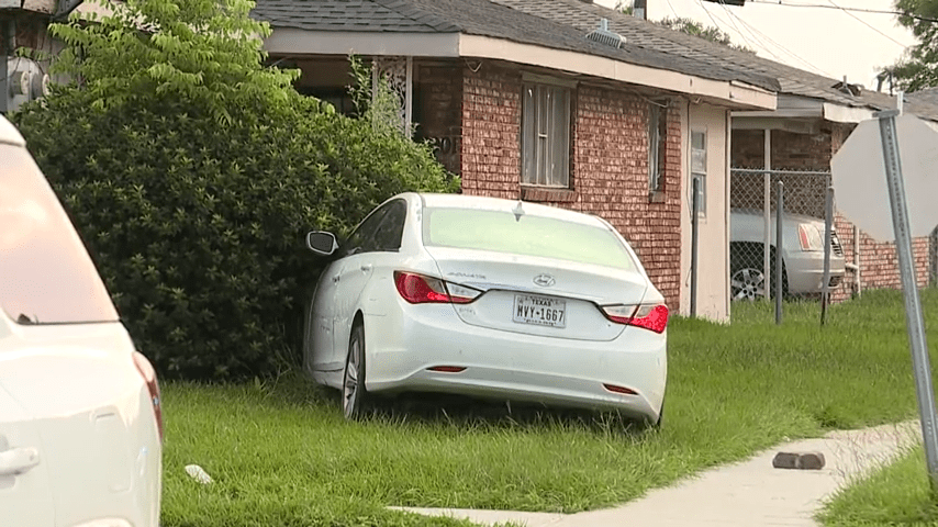 Two vehicles ram into levee police car in New Orleans East, chase ensues