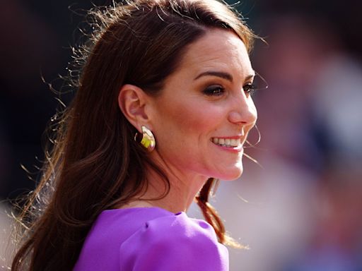 El significado del "triángulo perfecto" que se vio en el rostro de Kate Middleton en Wimbledon, explicado por un experto