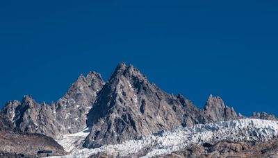 Italie : Les habitants d’un village menacés par l’effondrement de milliers de mètres cubes de glace du Mont Blanc