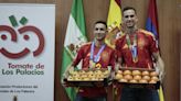 Kilos de tomate para Fabián y Jesús Navas