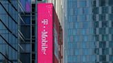 T-Mobile, Verizon in talks to buy parts of US Cellular, WSJ reports