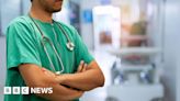 Senior doctors accept pay deal in England