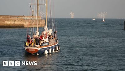 Tees psychosis patients set sail on adventure therapy