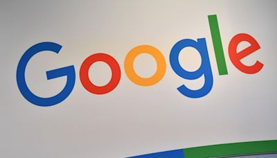 Google Introduces New AI Training Course