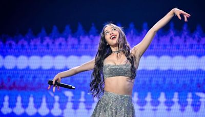 Olivia Rodrigo's top fell apart on stage but she kept on singing like the pro she is
