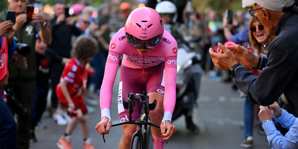 2024 Giro d’Italia: Pelayo Sánchez Outsprints Alaphilippe for Stage 6 Victory