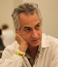 David Strathairn