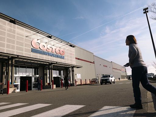 Canadians will have to pay $5 more for Costco's basic membership fee after company hikes price