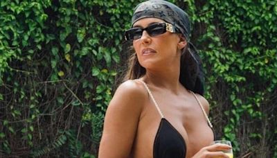 Impressionante! Deborah Secco para tudo ao se exibir na piscina