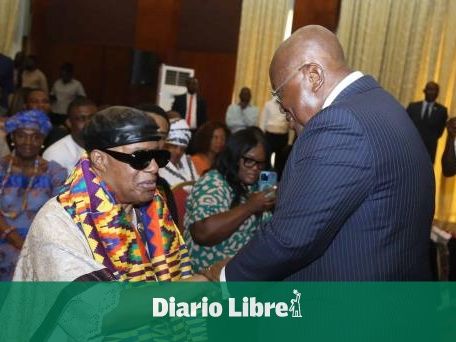 Stevie Wonder recibe la nacionalidad de Ghana