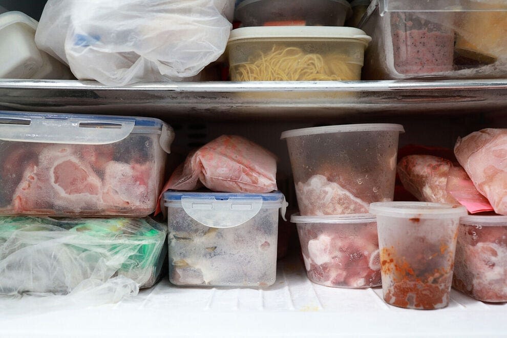 How long will food stay safe in the fridge and freezer when you lose power?