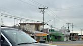 Sujetos disparan contra policías de Nuevo León desde vehículo en movimiento