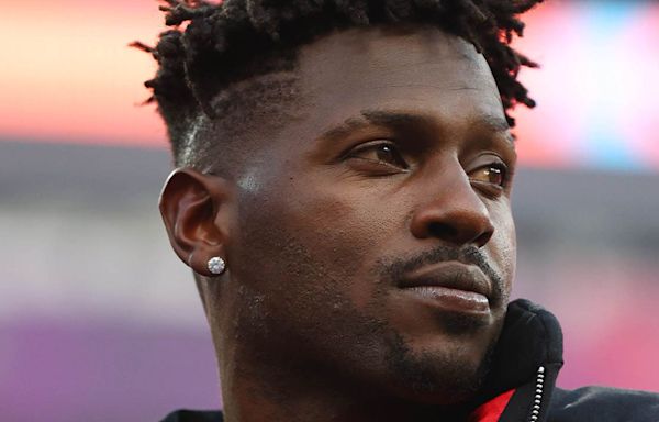 Former NFL player Antonio Brown weighs in after Trump shooting