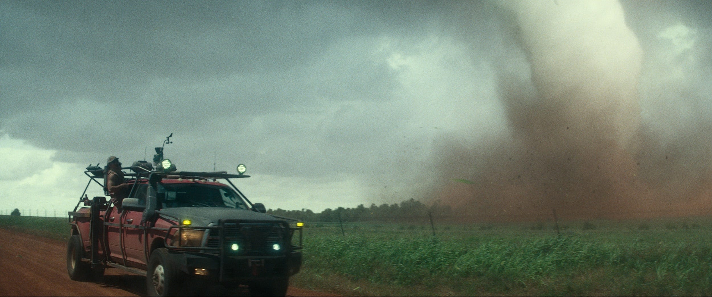 'Twisters' tornado consultant and director talk about film's stormy real-life inspirations