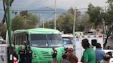 Camión de pasajeros choca contra árbol en Álvaro Obregón y deja 10 lesionados