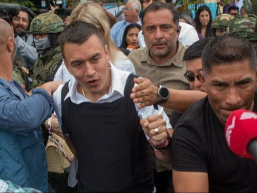 Denuncian en México al presidente de Ecuador Daniel Noboa por el asalto a la Embajada mexicana en Quito