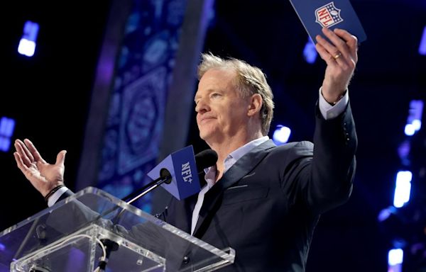 Roger Goodell eyes moving Super Bowl to a holiday weekend