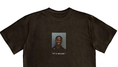 Travis Scott pone a la venta camisetas con la foto de su ficha policial