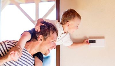 Does turning the air conditioning off when you’re not home actually save energy? Three engineers run the numbers