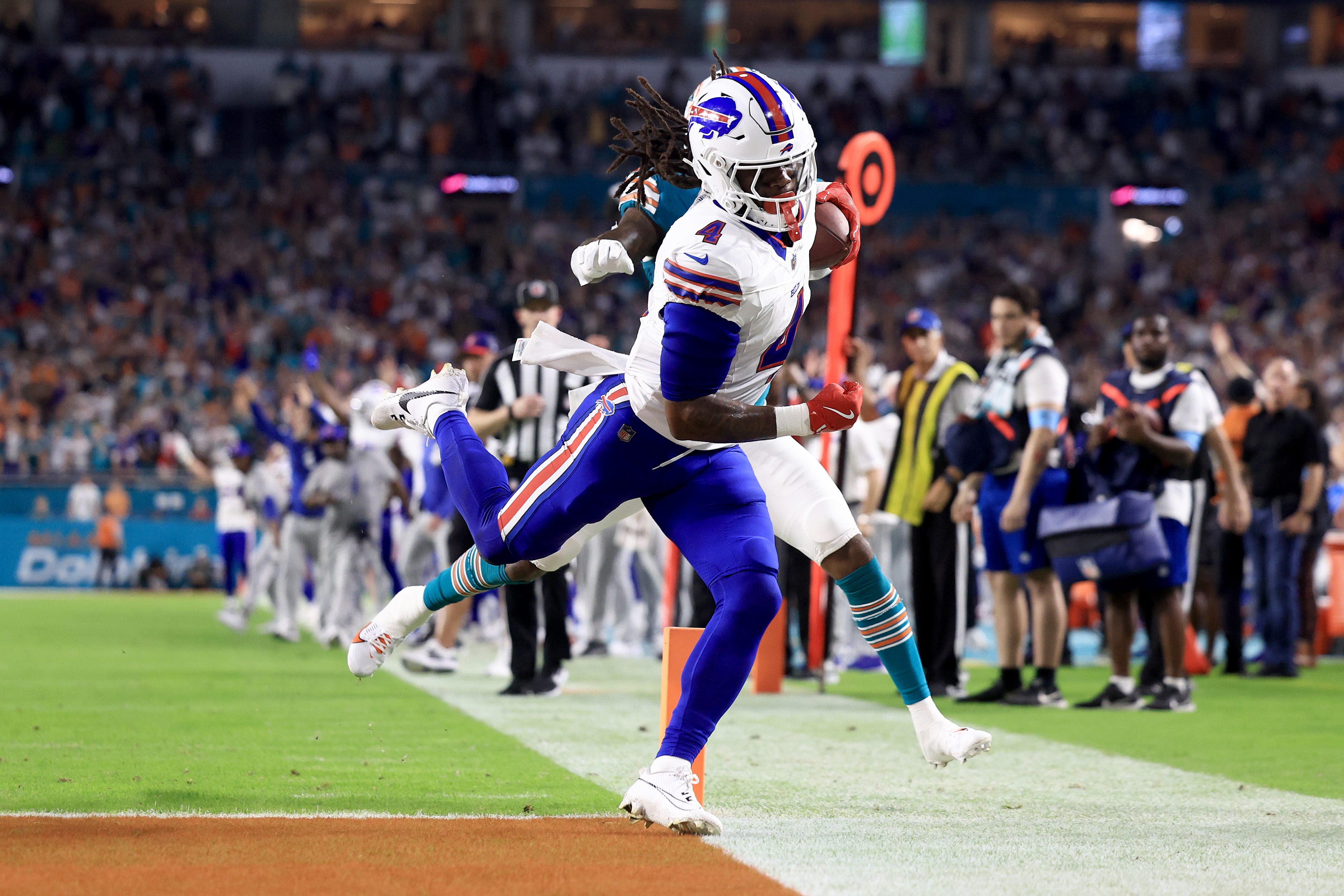 James Cook stats: Bills RB scores 3 touchdowns in first half against Miami Dolphins