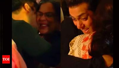 Throwback: When Salman Khan gave a heartwarming hug to Reema Lagoo | - Times of India