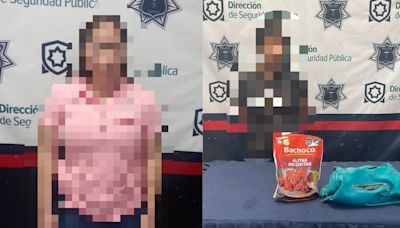 Detiene a dos mujeres por robo a comercio; llevaban comida y ropa