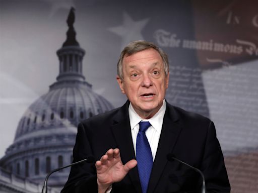 US Sen. Dick Durbin has hip replacement surgery