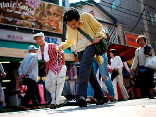 鑒於日本人健康壽命增加 日政府擬將高齡者定義上調5歲、網友看法兩極