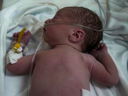 9-month pregnant Gaza woman dies in Israeli airstrike, baby survives inside her