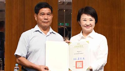 盧秀燕親頒農會理監事當選證書 共創台中農業繁榮 | 蕃新聞