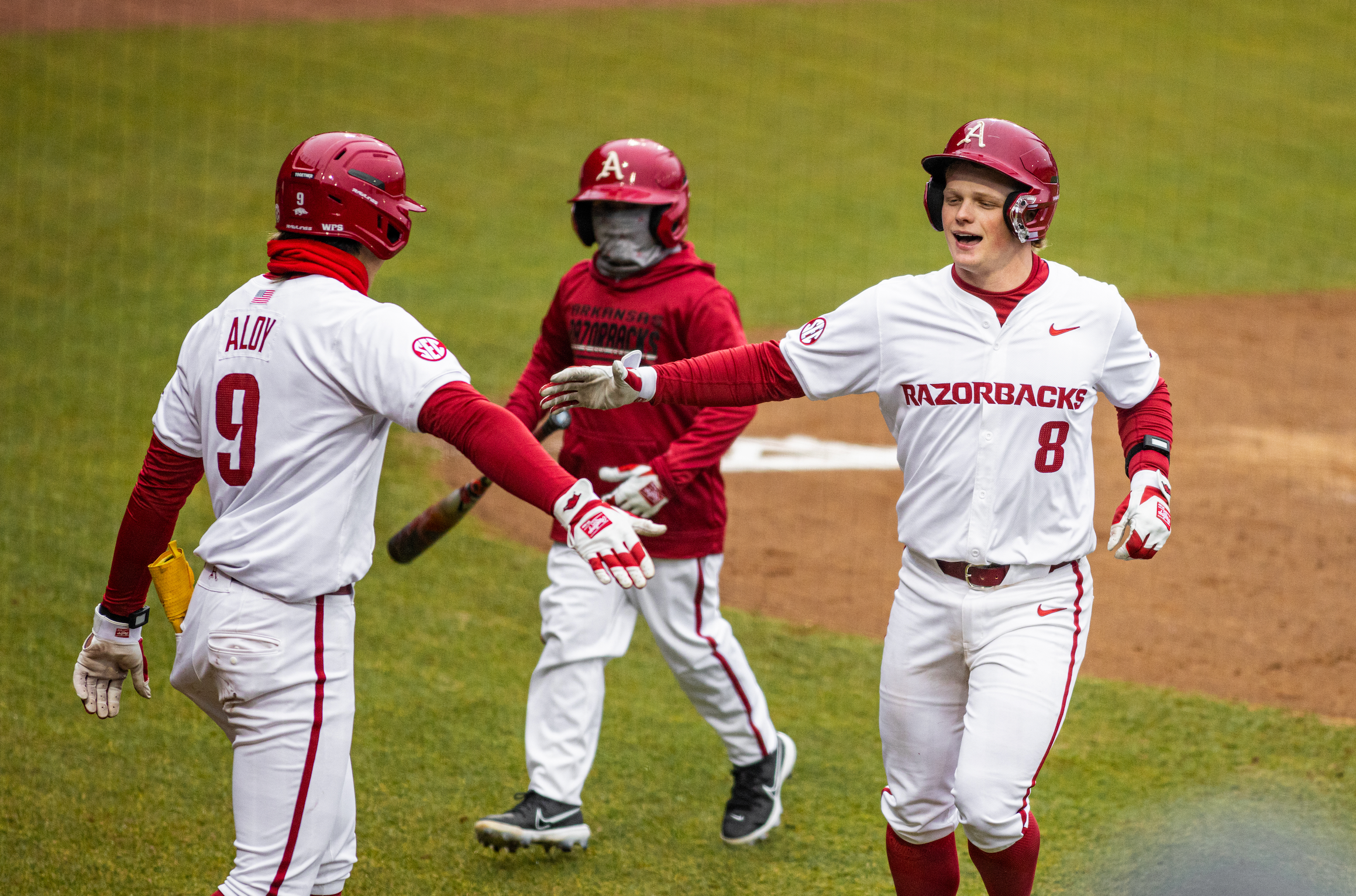 Arkansas baseball live score updates vs. Texas A&M: Hogs face Aggies in SEC West showdown