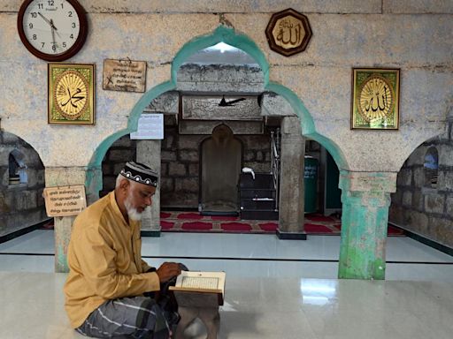 Faith burns bright at this ancient mosque near Tiruchi’s Fort Station