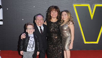 Warwick Davis taking break from social media after death of wife Samantha