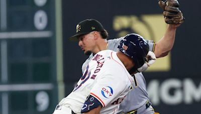 William Contreras stays hot, lifts Brewers over Astros