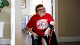Glendale High senior, long reliant on a wheelchair, intends to walk at graduation