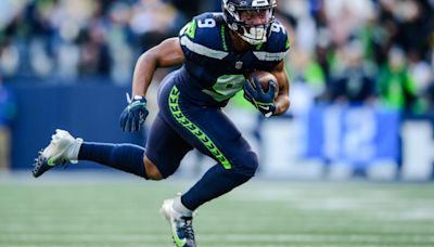 Seahawks stud Ken Walker looks like a soldier from the future in workout videos | Sporting News