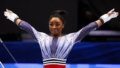 Simone Biles' Mind-Blowing Highlights From Friday Night Are Going Viral