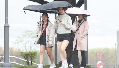 未來一週天氣 東北季風明最強下探18度、母親節鋒面接近有雨