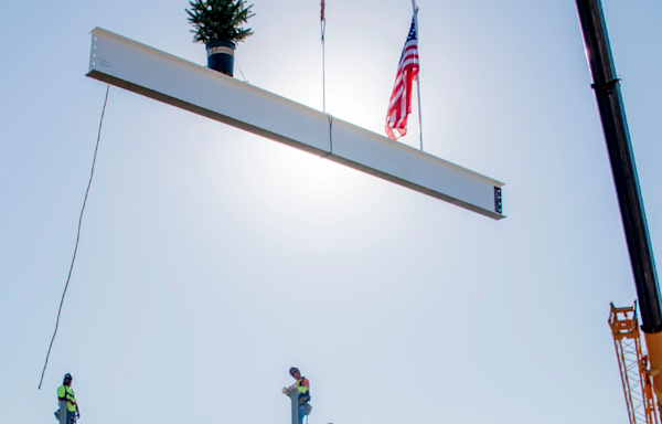 Pasco School District holds topping out ceremony for Sageview High