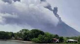 VIDEO: Volcán Concepción de Nicaragua expulsa gases y ceniza