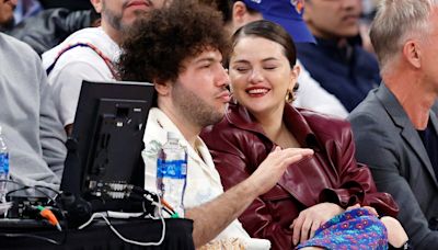 Selena Gomez defends dancing closely with man other than boyfriend Benny Blanco at concert