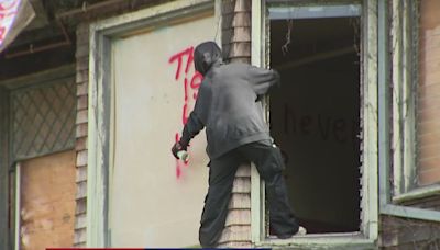 New group of protesters occupy UC Berkeley-owned vacant building