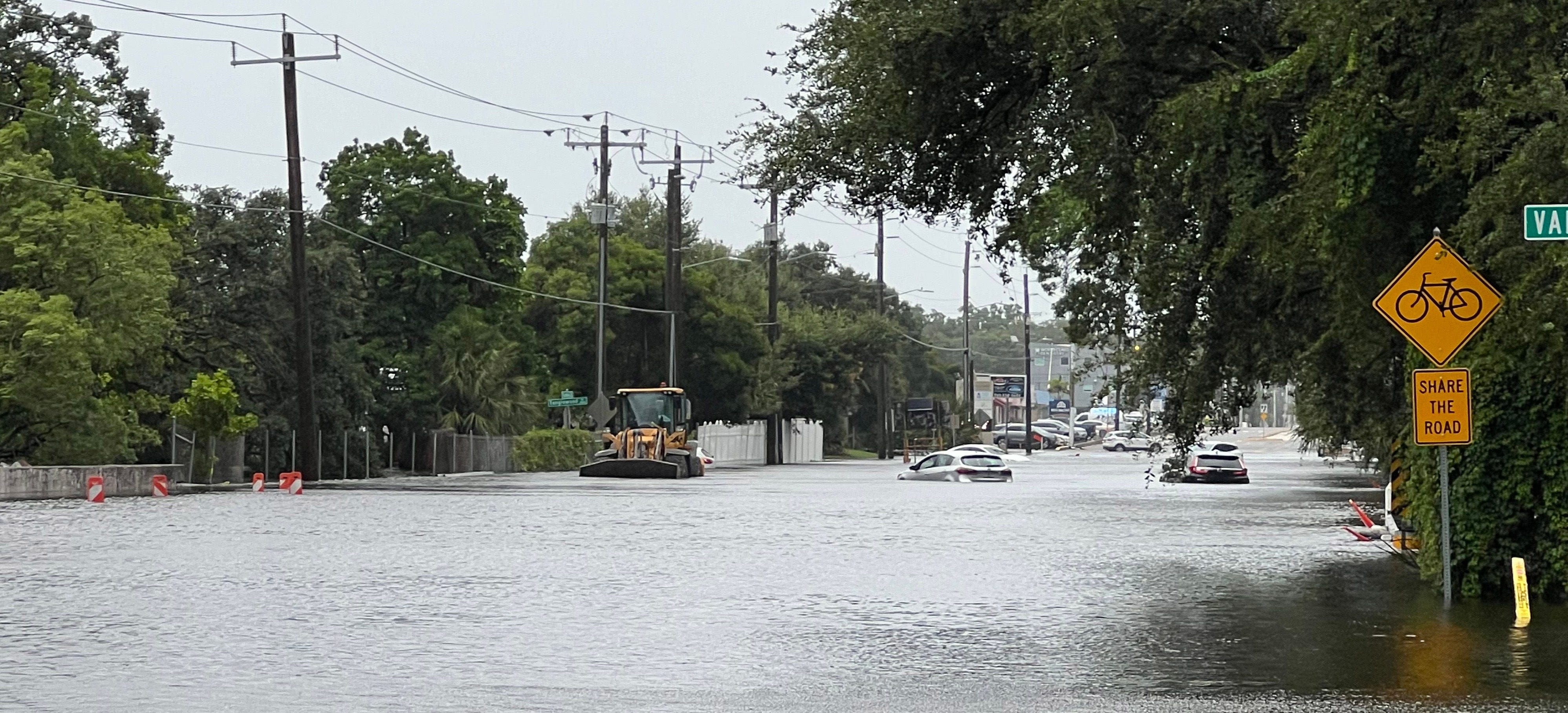 Jacksonville's flood risks grow into Tuesday as Debby sends area more rain overnight