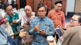 Kraftangan Malaysia signs new deal to encourage Muslim pilgrims to wear batik during ‘umrah’ trips