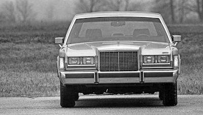 1987 Lincoln Town Car Isn't Irrelevant Yet