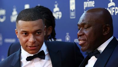 Mbappe wins award for France's player of the year