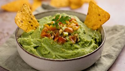 The Plastic Bag Trick For Extra Smooth Guacamole